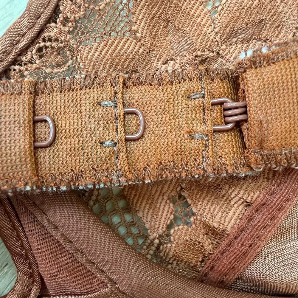 Vintage Valentino Intimo Copper Lace Underwire Bra Size 36B